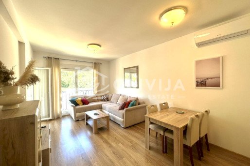 Apartment with 1 bedroom, 5 minutes walk from the sea in Becici, Montenegro.