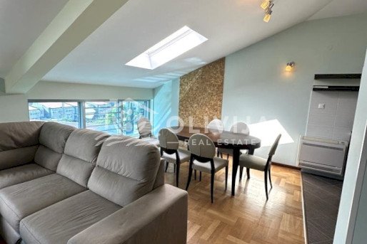 Apartment with 3 bedrooms, mountain view, in the center of Budva, Montenegro