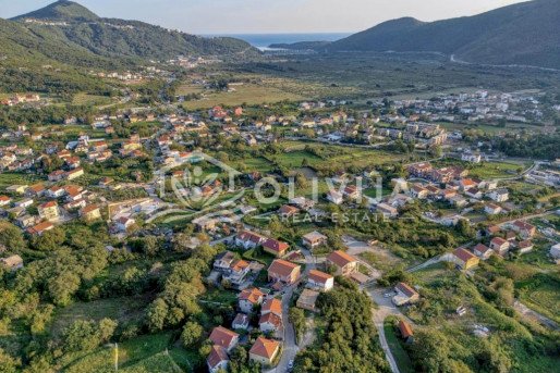 Flat land in Lastva Grbaljska, Montenegro