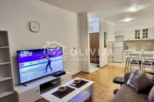 Stan sa jednom spavaćom sobom u novoj zgradi u Budvi, Crna Gora