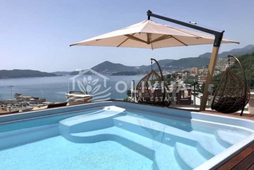 Penthouse near the sea in Przno, Montenegro