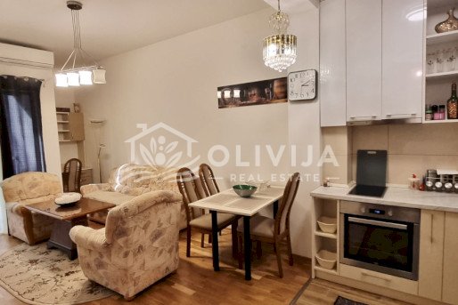 Stan sa jednom spavaćom sobom u blizini mora u Budvi, Crna Gora