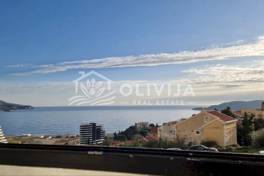 Studio in a new building with a stunning sea view in Bečići