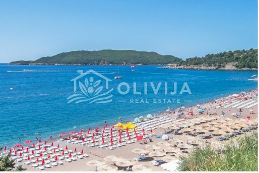 Sezonski najam stana blizu mora – Bečići, Crna Gora