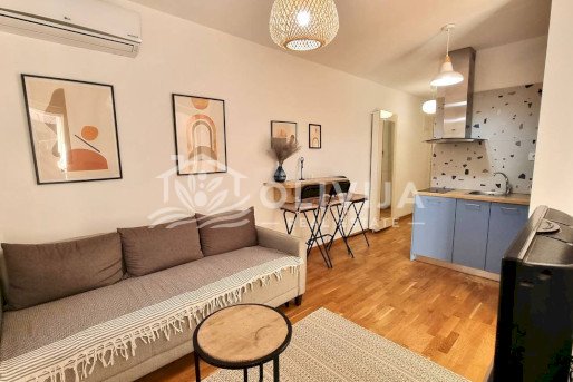 BUDVA, FIRST LINE TO THE SEA — APARTMENT IN THE FONTANA RESIDENTIAL COMPLEX, 100 M FROM THE BEACH