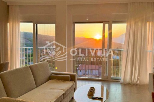 Apartments for rent in Radanovići with sea and mountain views