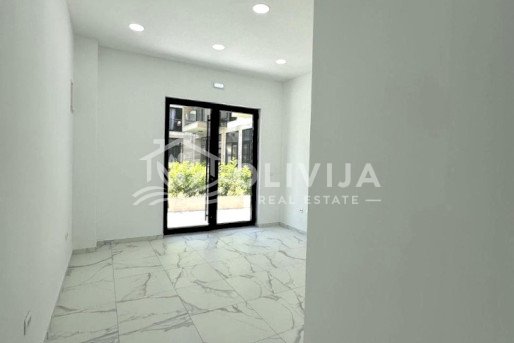 Commercial space for rent in Tivat