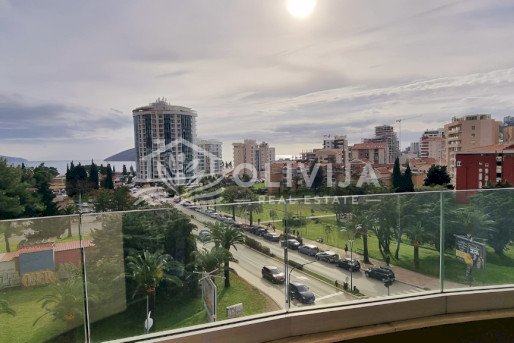 Квартира с 1 спальней возле моря в Будве