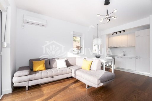 One-Bedroom Apartment for Rent in Pržno